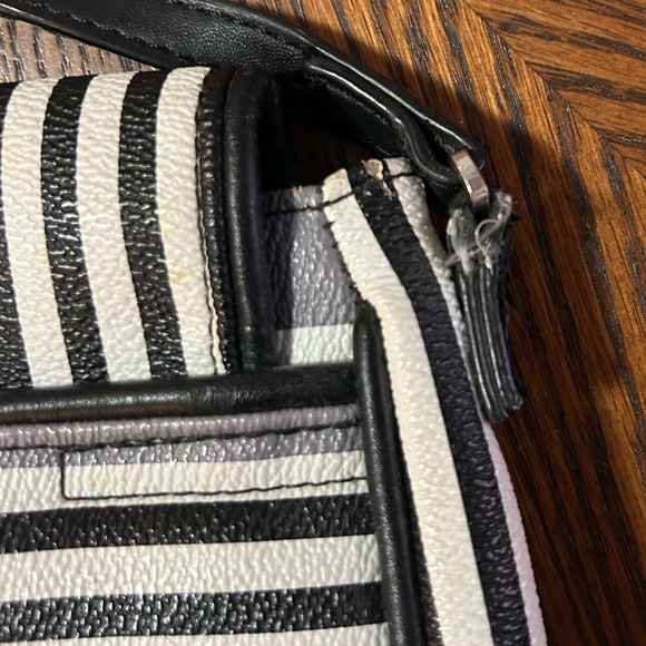 Vera Bradley Black & White Chic Striped Shoulder Bag - Picture 5 of 8